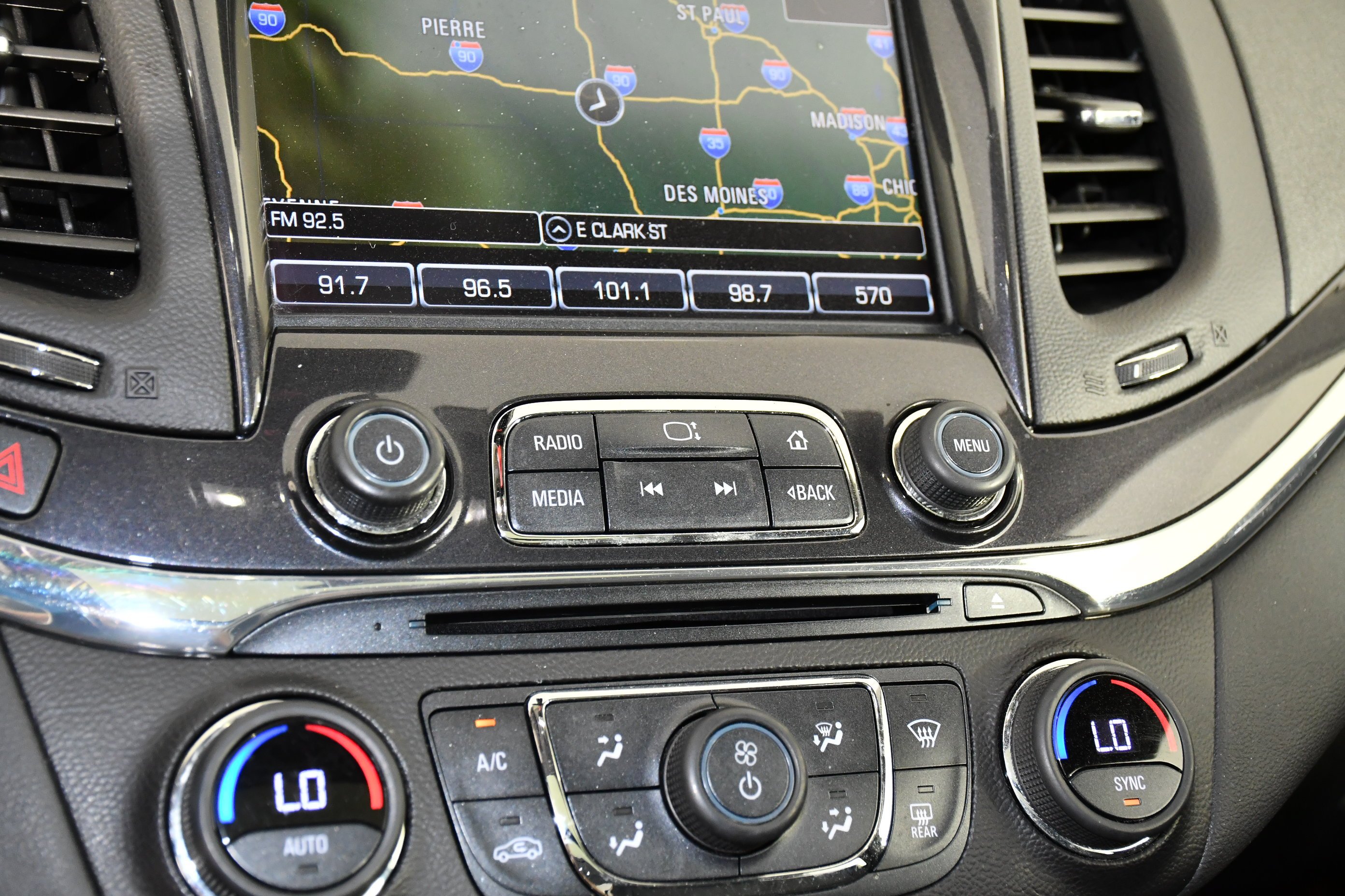 Used 2020 White Chevrolet Premier image 28