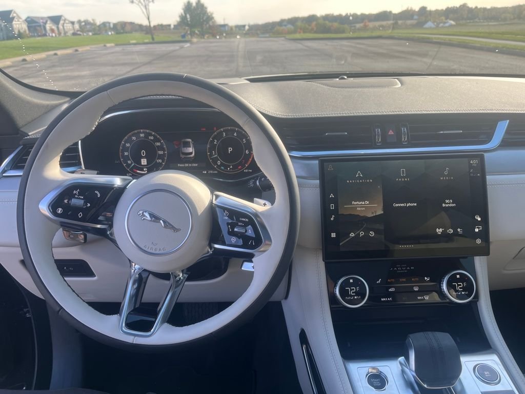 New 2025 Carpathian Grey JAGUAR P250 R-DYNAMIC S image 12