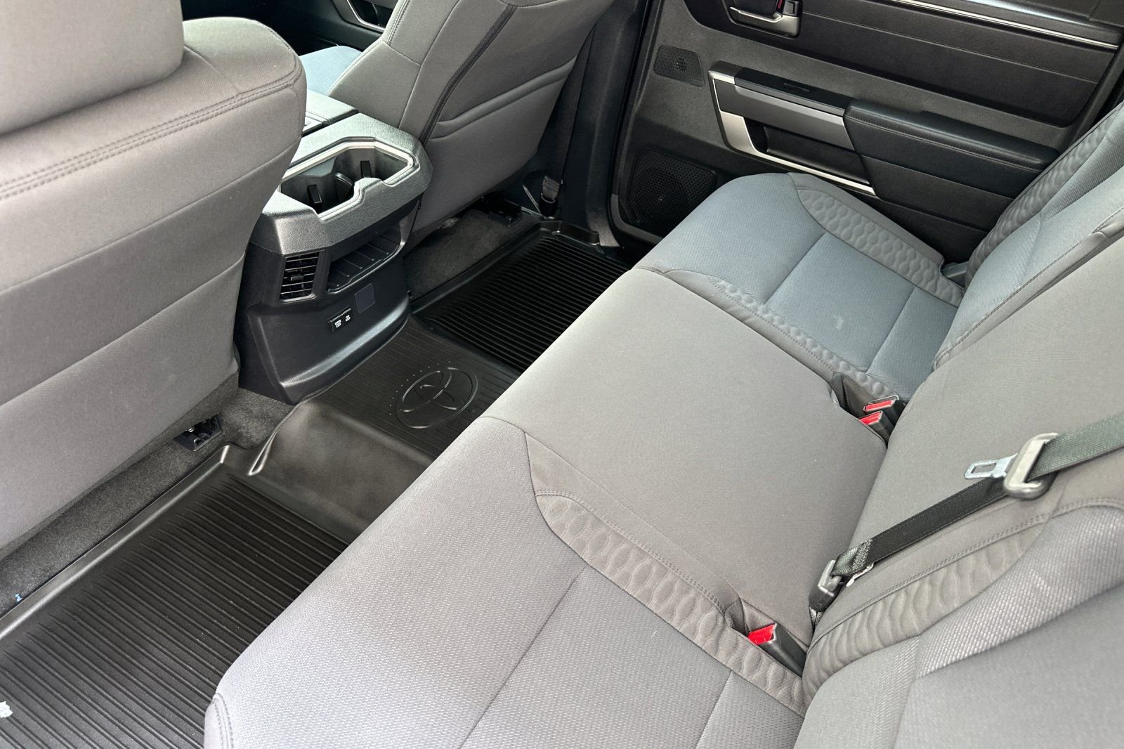 Used 2025 White Toyota SR5 image 12