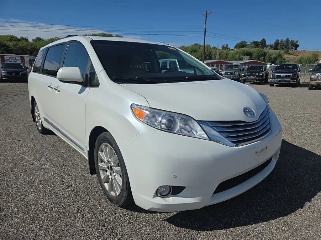 Used 2012 Blizzard Pearl Toyota Limited image 1