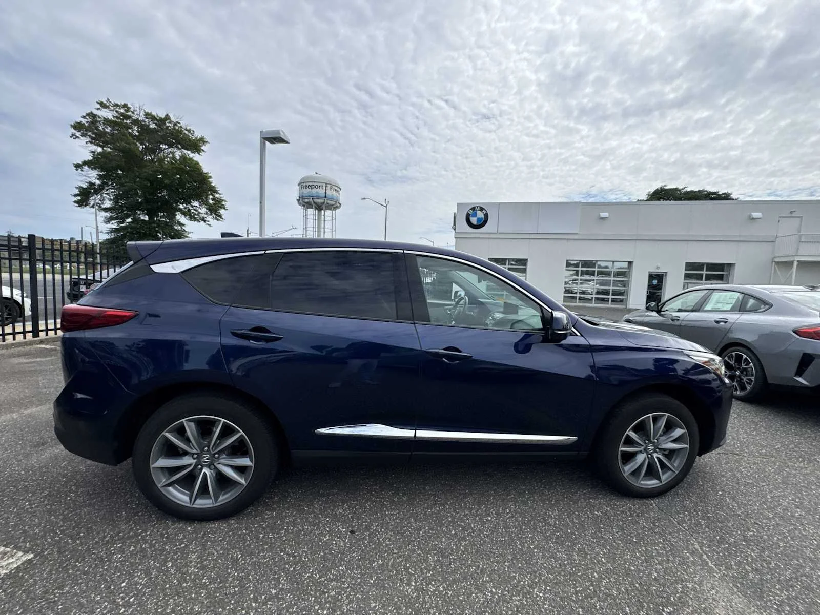 Used 2023 Fathom Blue Pearl Acura w/Technology Package image 8