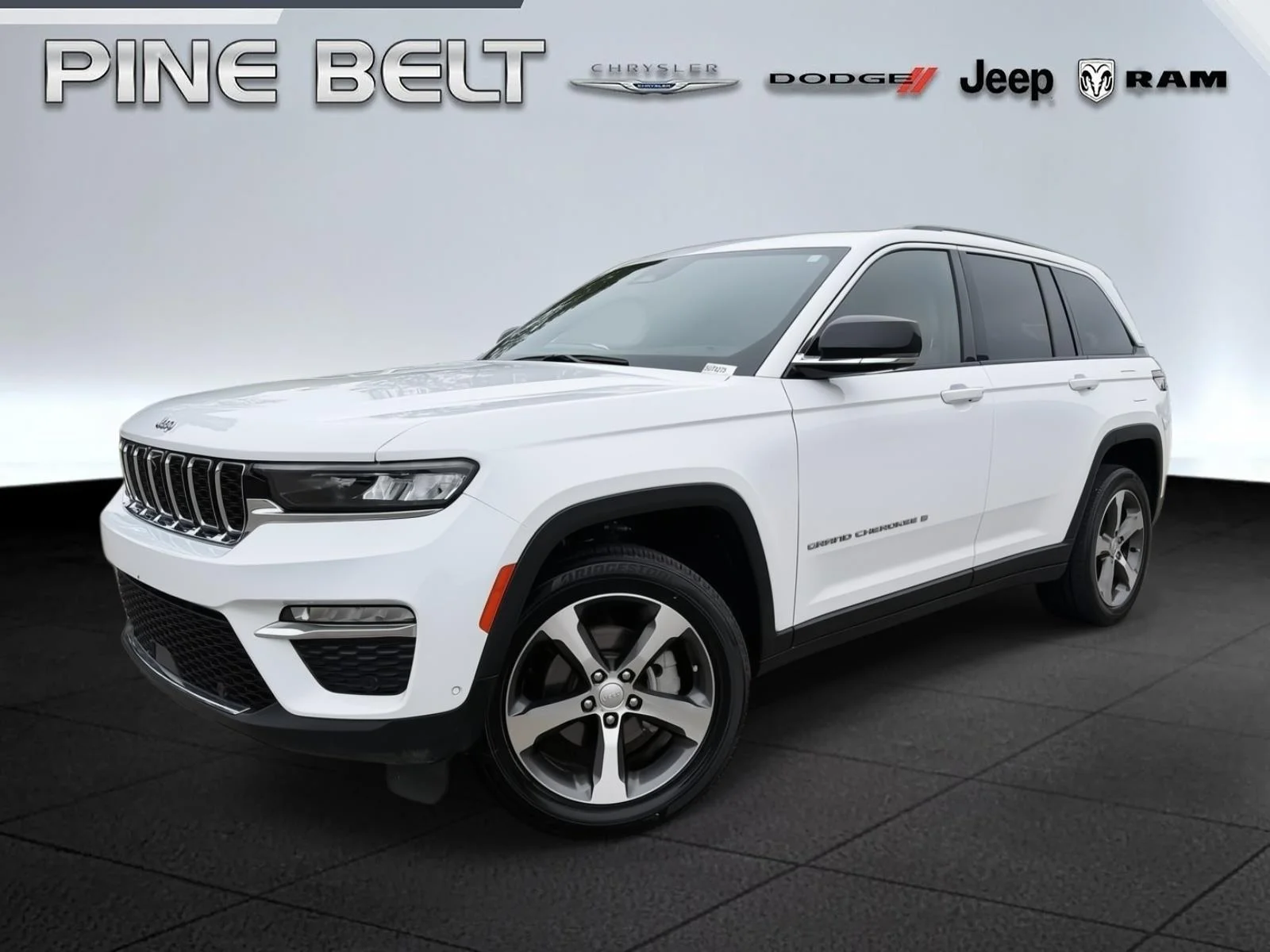 Used 2023 Bright White Clearcoat Jeep Limited image 1