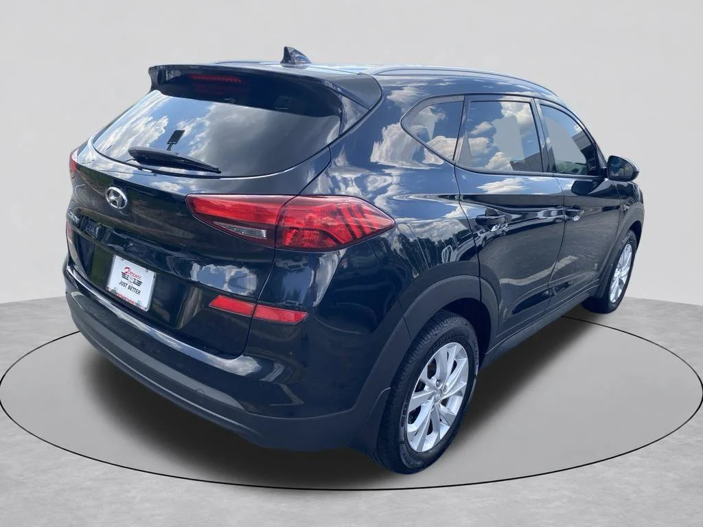 Used 2019 Black Hyundai Value image 15