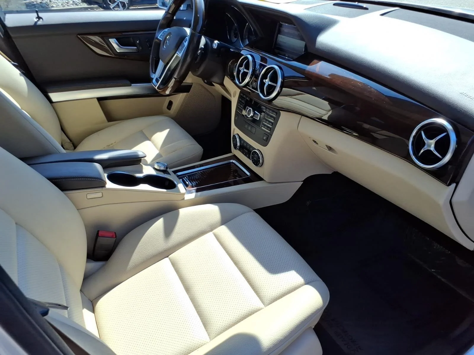 Used 2015 Iridium Silver Metallic Mercedes-Benz GLK 250 BlueTEC® image 26