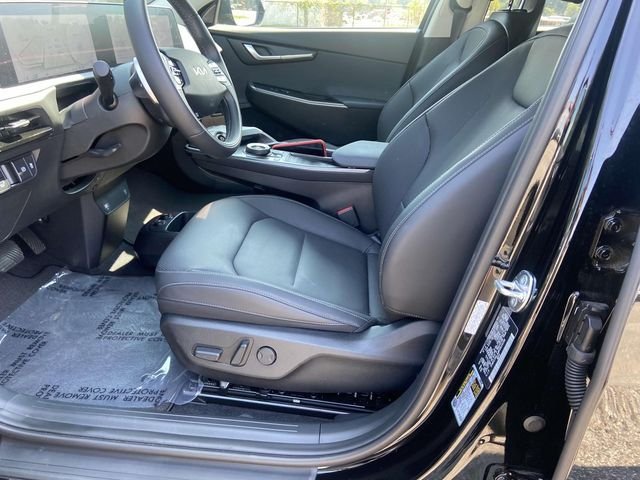 2024 Kia EV6 Wind - Photo 11