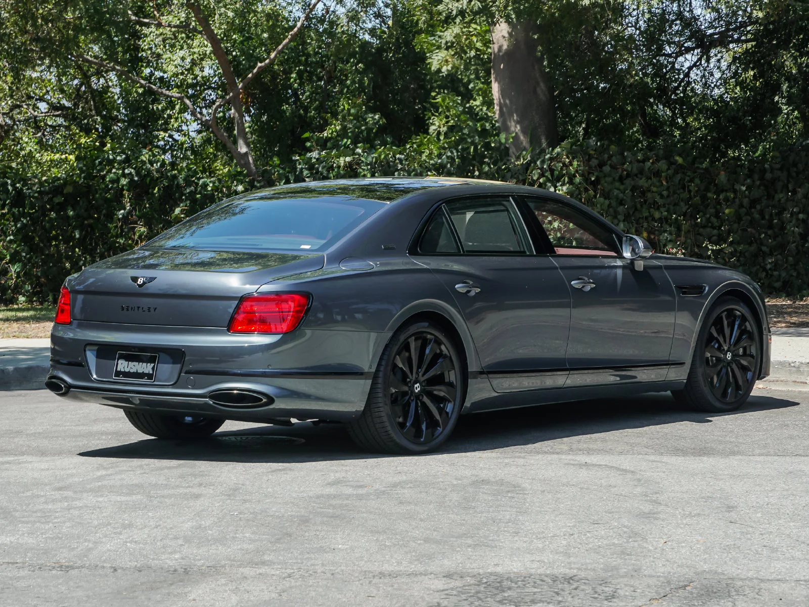 2025 Bentley Flying Spur - Photo 7