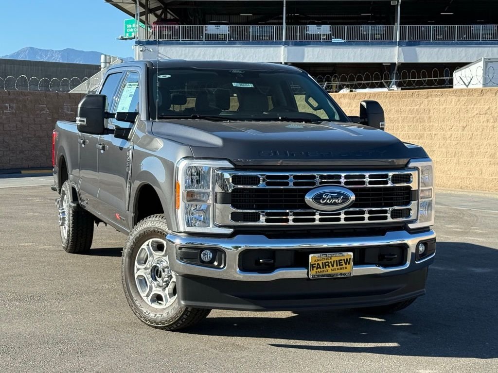 2026 Ford F-250 Super Duty XLT - Photo 2