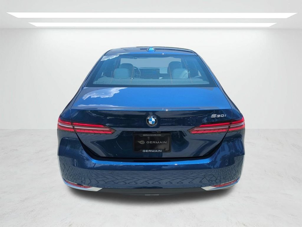 New 2027 Phytonic Blue Metallic BMW 530i image 5
