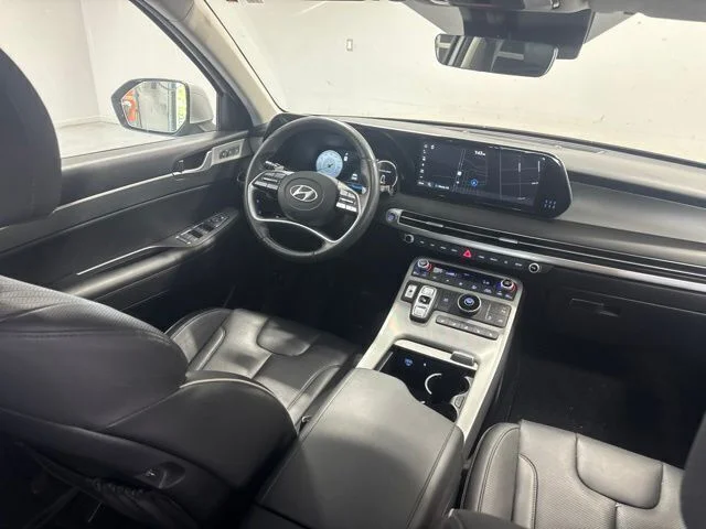 Used 2025 Silver Hyundai SEL Premium image 26