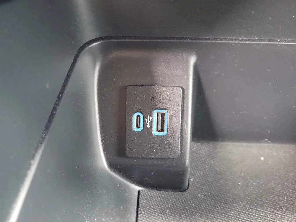 Used 2023 Black Ford XLT image 30