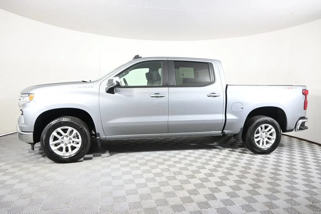 Used 2024 Chevrolet Silverado 1500 LT with VIN 1GCPDKEK3RZ225126 for sale in Forest Lake, Minnesota