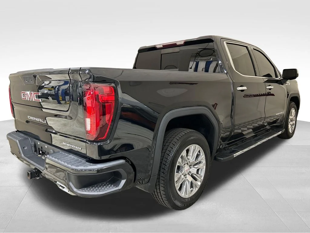 Used 2021 Black GMC Denali image 5