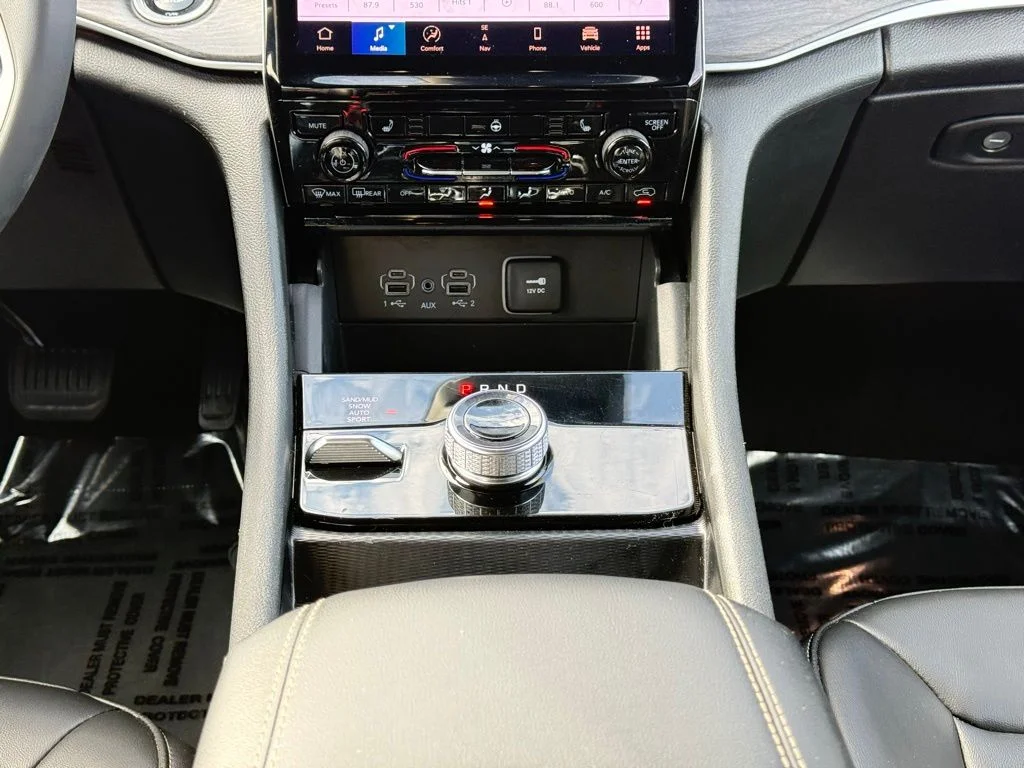 Used 2024 Black Jeep Limited image 20
