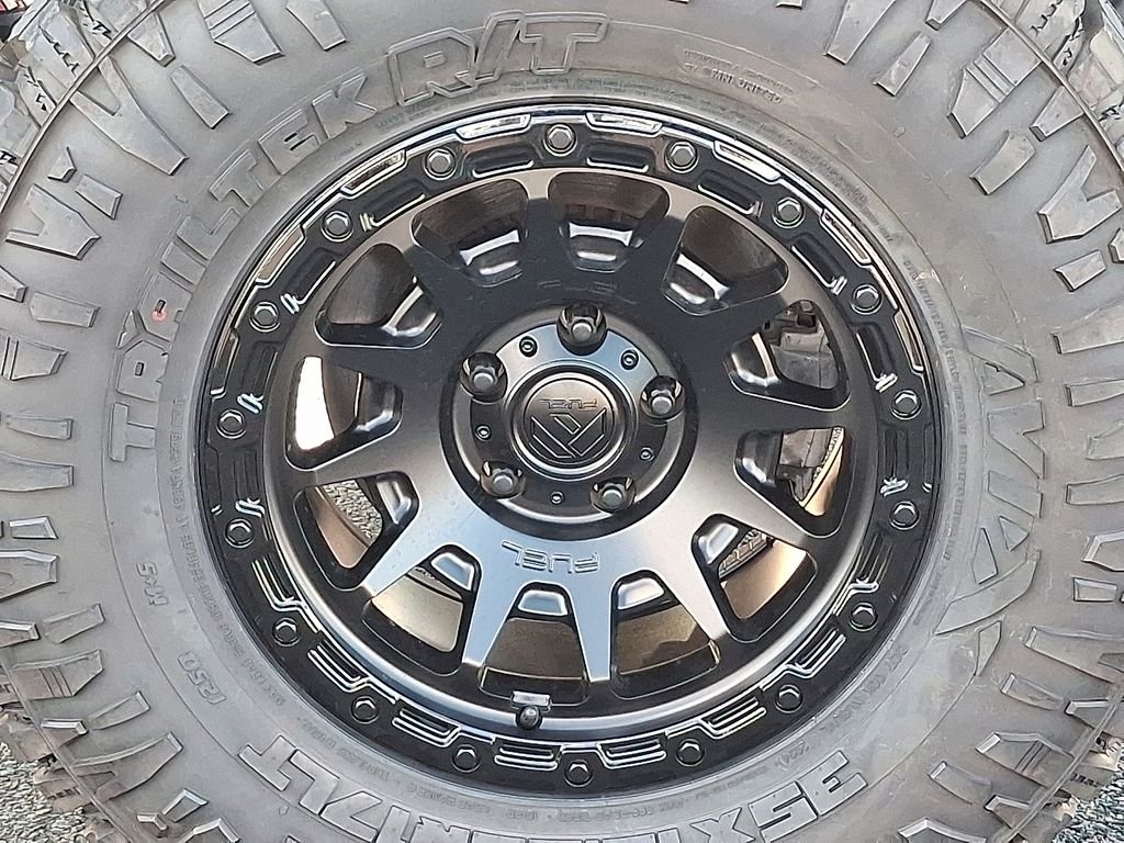 Used 2026 Gray Jeep Mojave image 8