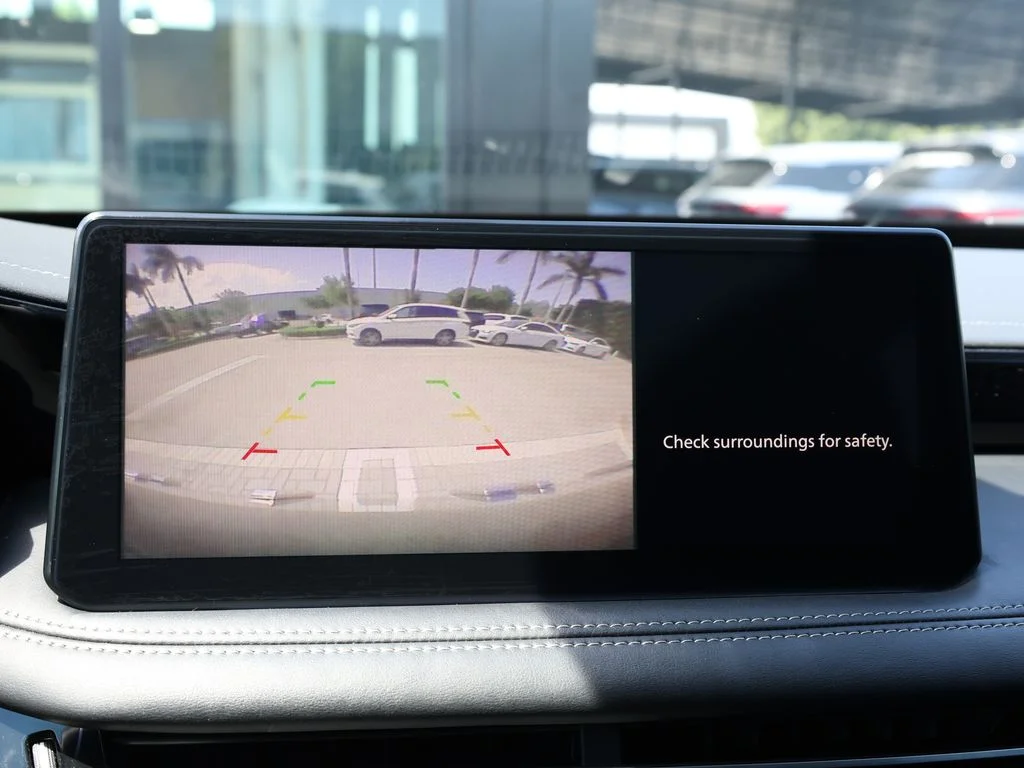 Certified Used 2023 Gray INFINITI PURE image 33