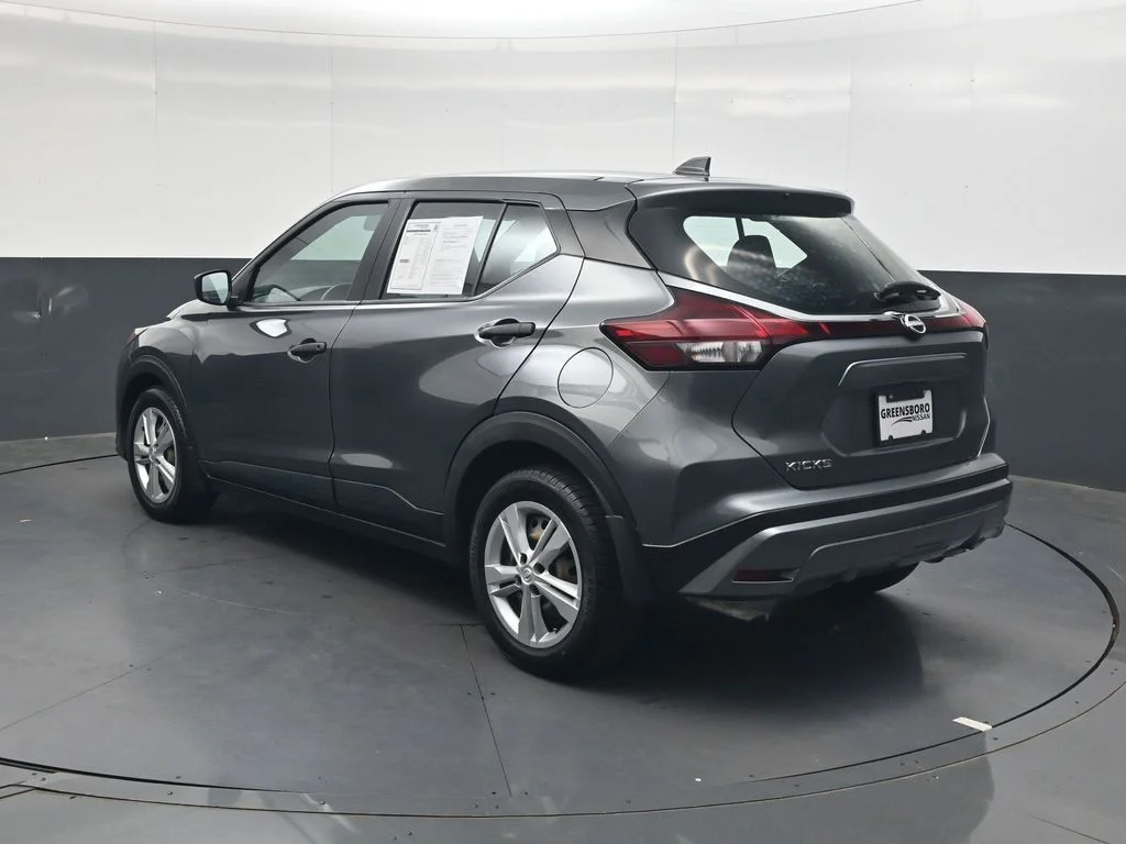 Used 2024 Gray Nissan S image 7
