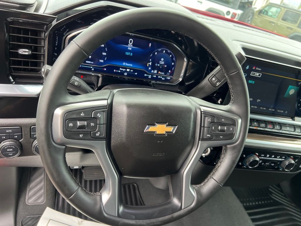 Used 2025 Red Chevrolet LT image 15