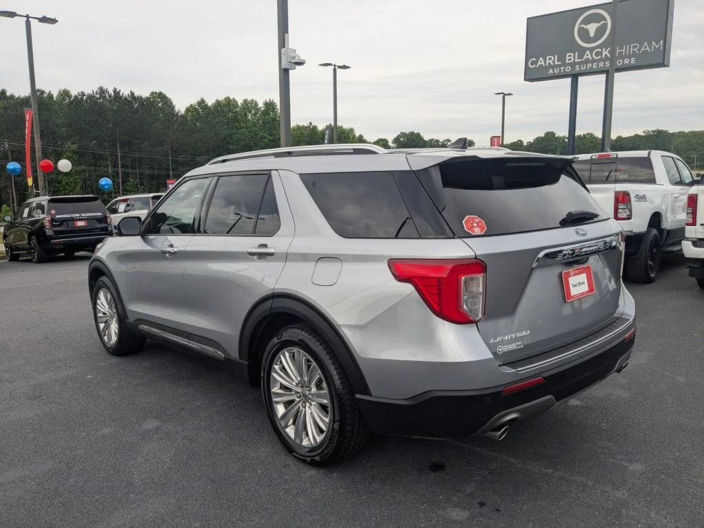 Used 2021  Ford Limited image 7