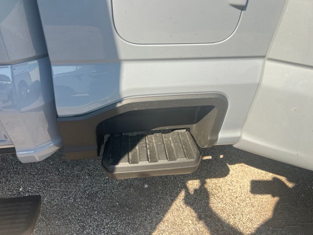 Used 2026 Gray Ford Platinum image 9