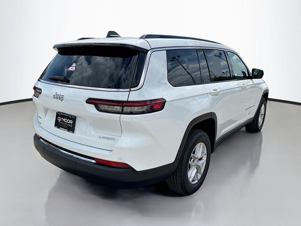 New 2026 Bright White Clearcoat Jeep Laredo X image 4