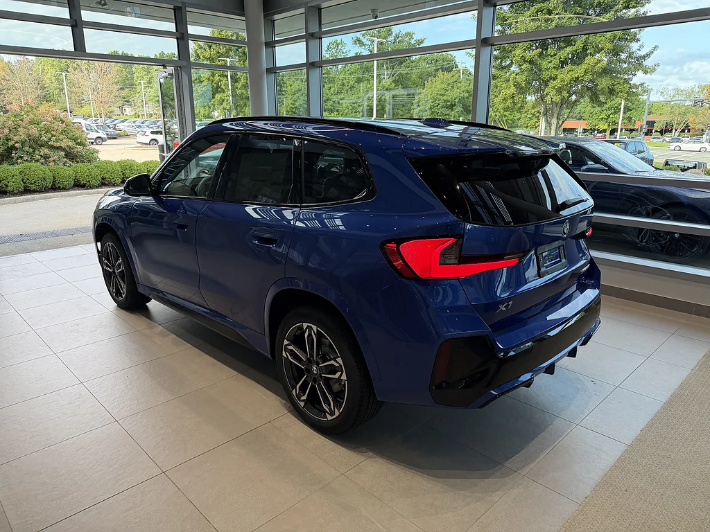 New 2027 PORTIMAO BLUE BMW X1 XDRIVE 28I image 4