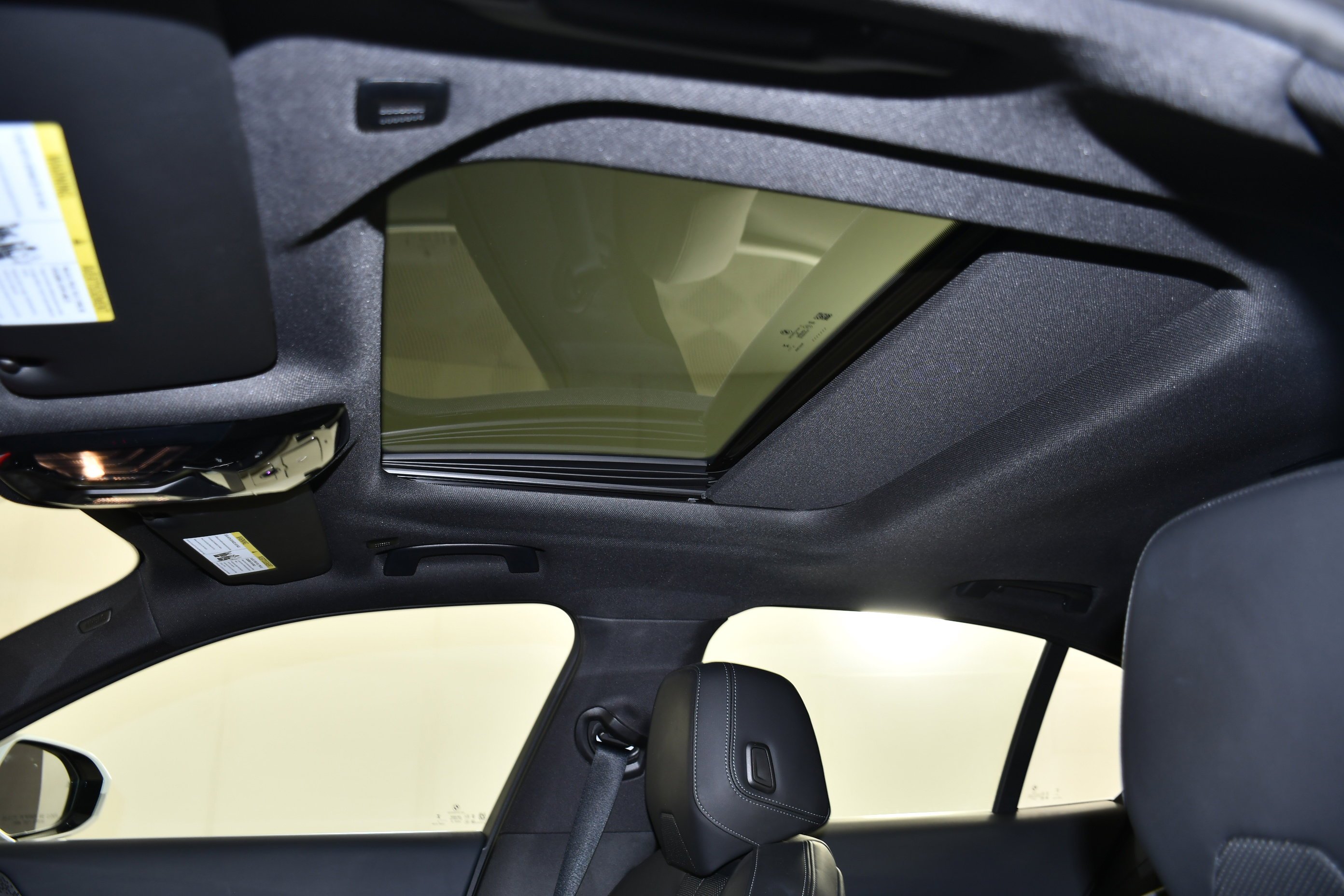 2025 BMW 5 Series 530i - Photo 39