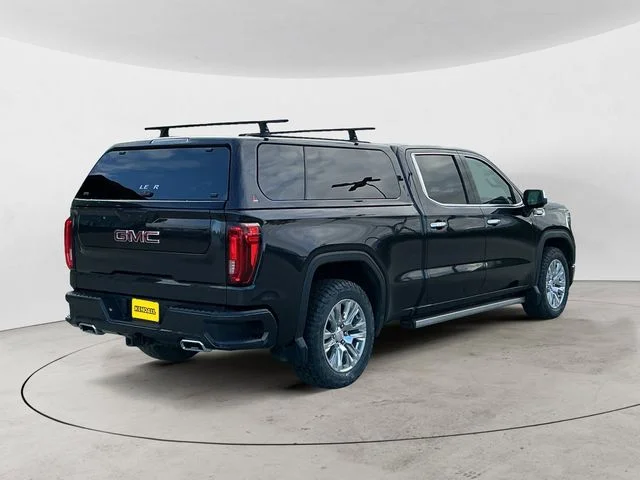 Used 2023 Titanium GMC Denali image 5