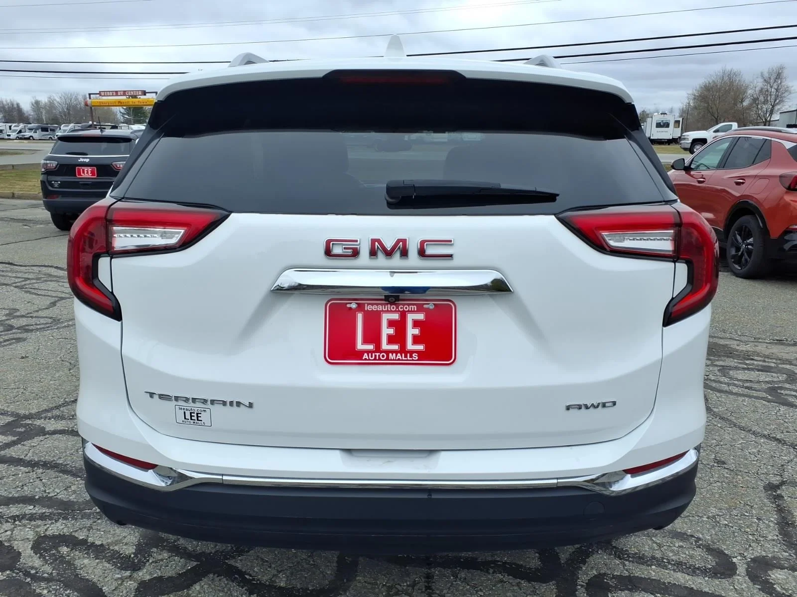 Used 2024 Summit White GMC SLT image 6