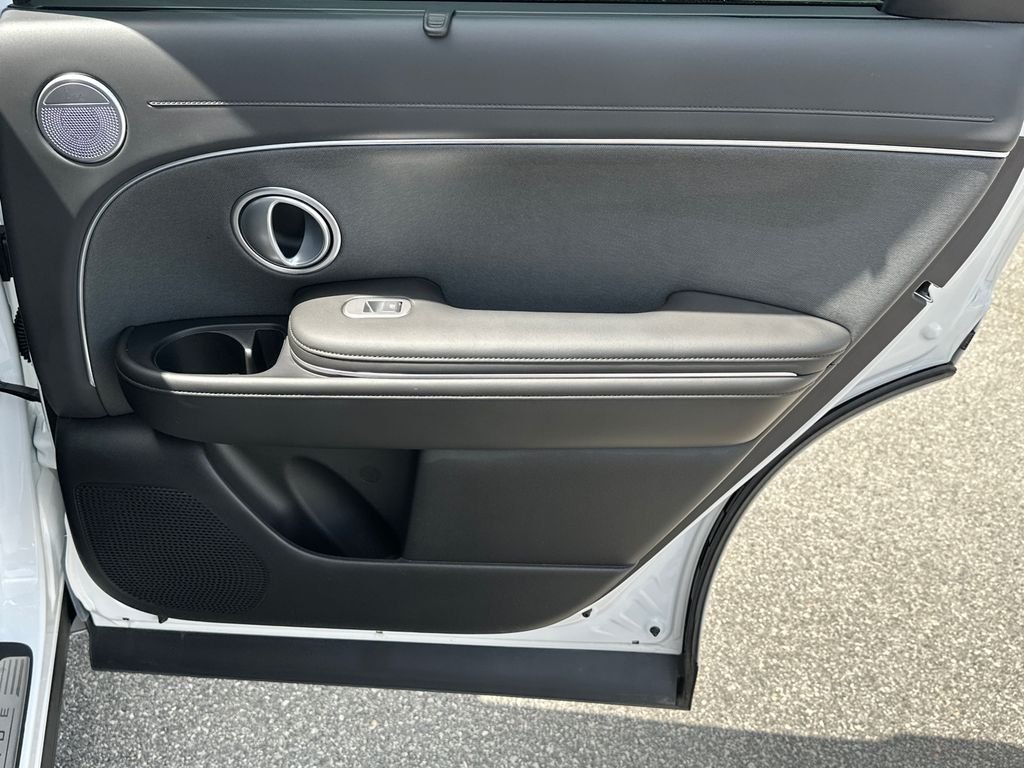 Used 2026 White Hyundai Calligraphy image 16