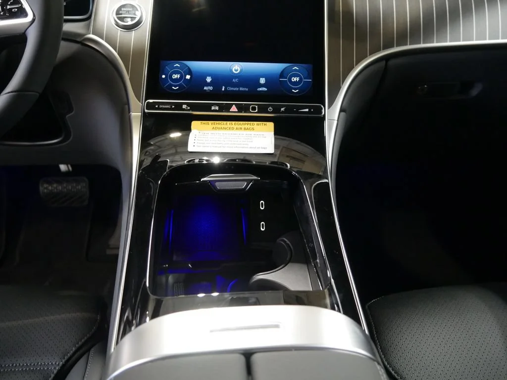 New 2026 Polar White Mercedes-Benz GLC 300 image 27