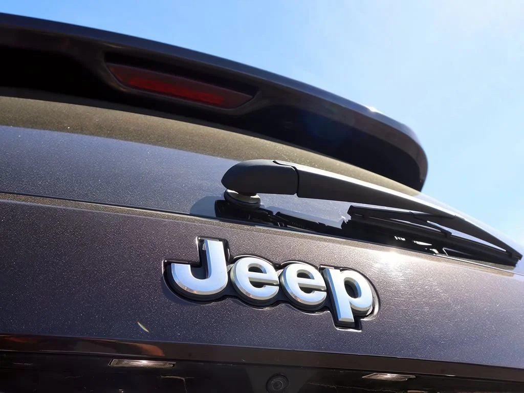 Used 2017 Luxury Brown Pearl Jeep Summit image 33