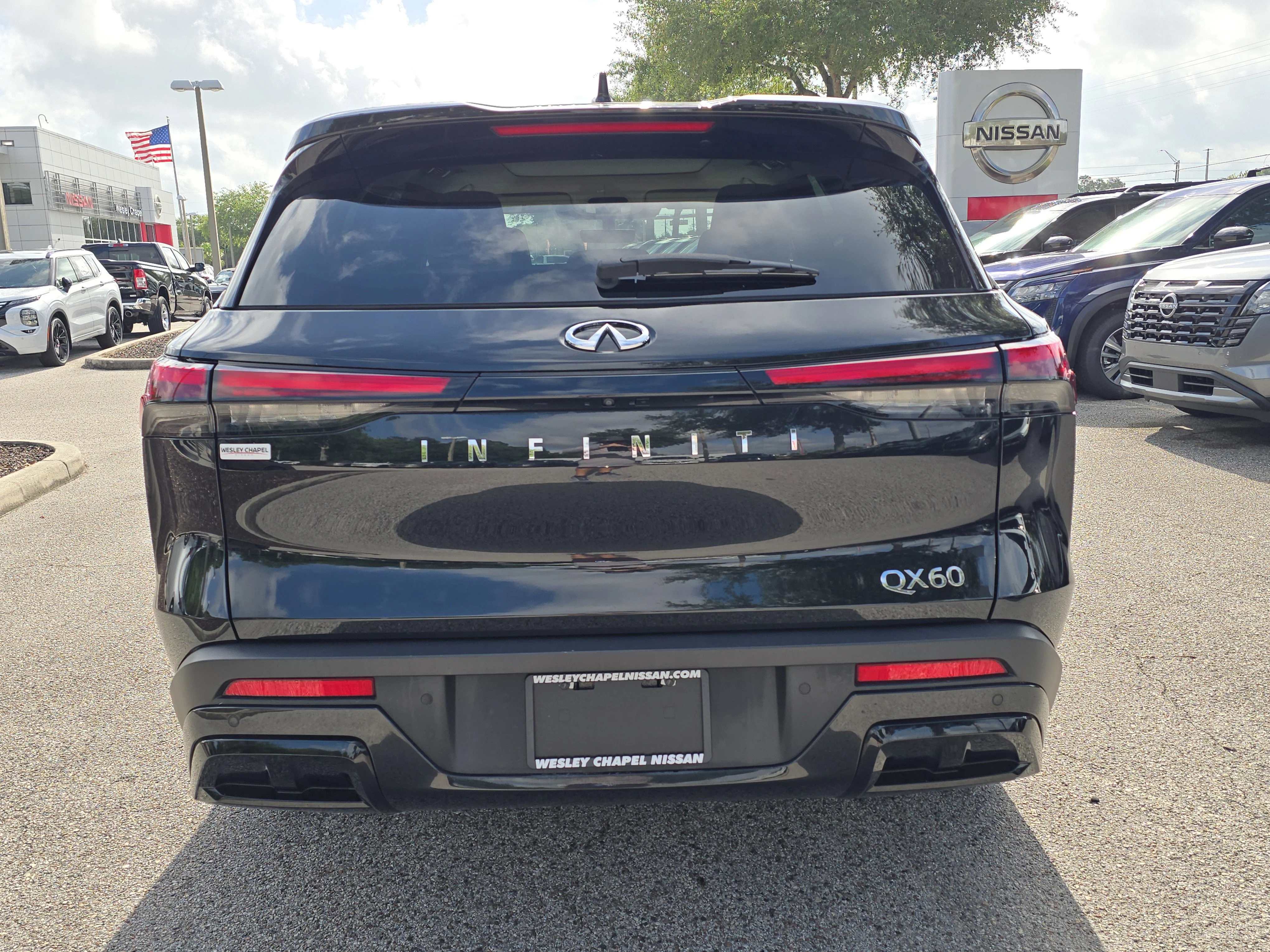 Used 2023 Mineral Black INFINITI PURE image 7