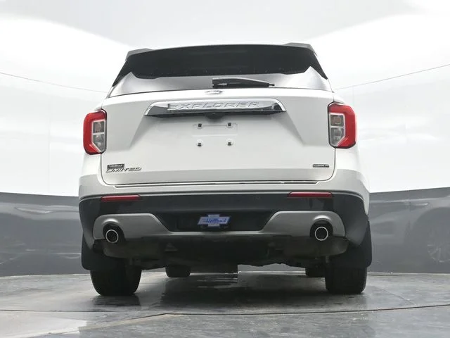 Used 2021 White Ford Limited image 18