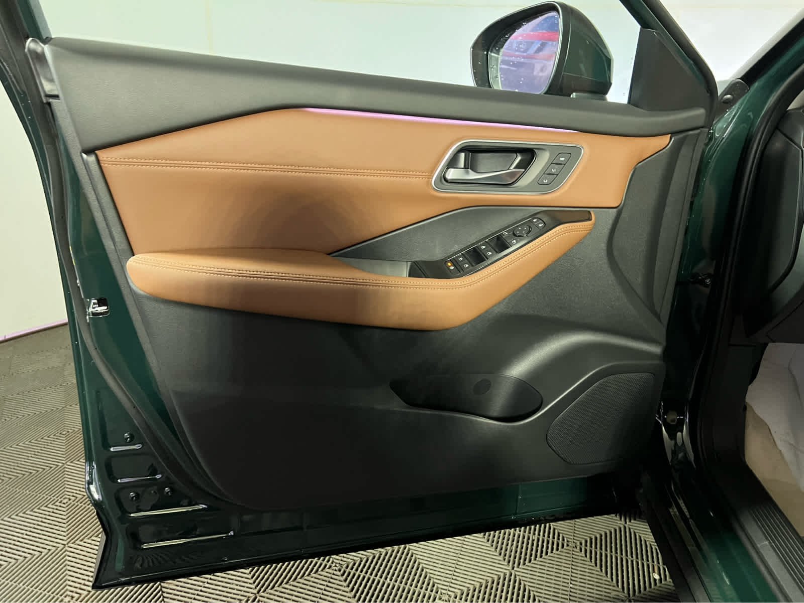 New 2026 Obsidian Green Pearl Nissan Platinum image 15