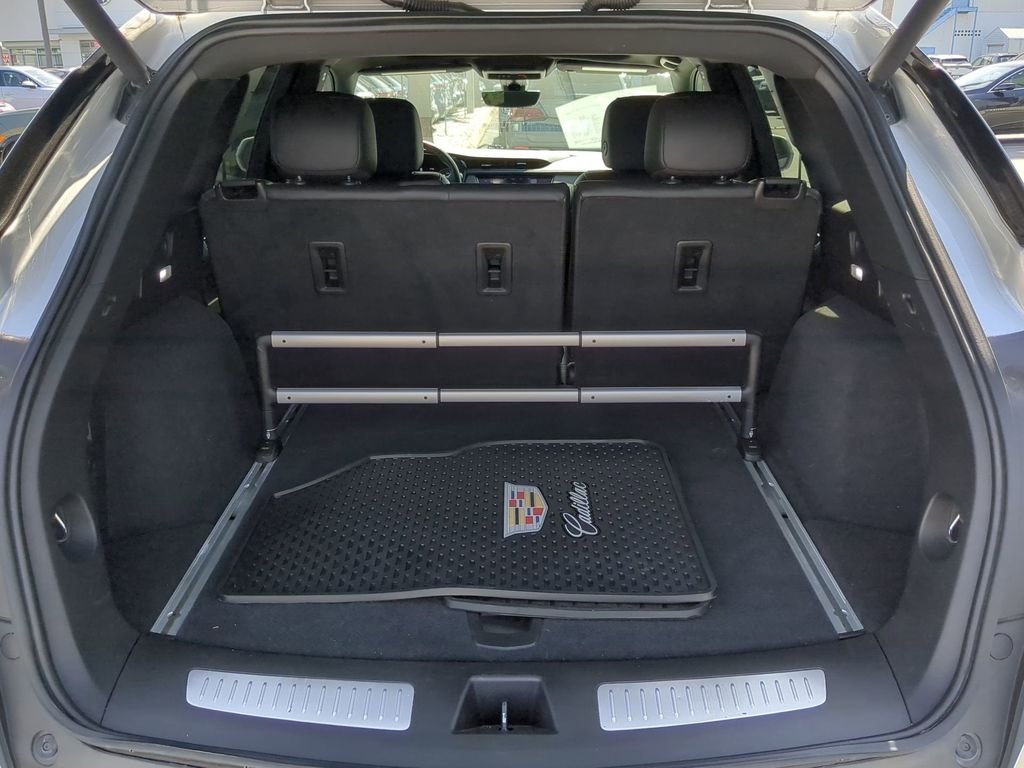 Used 2020 Silver Cadillac Sport image 10