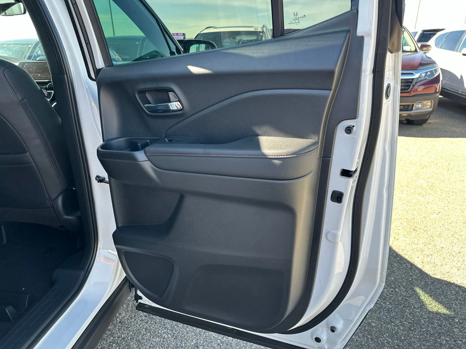 New 2026 Platinum White Pearl Honda Black Edition image 33