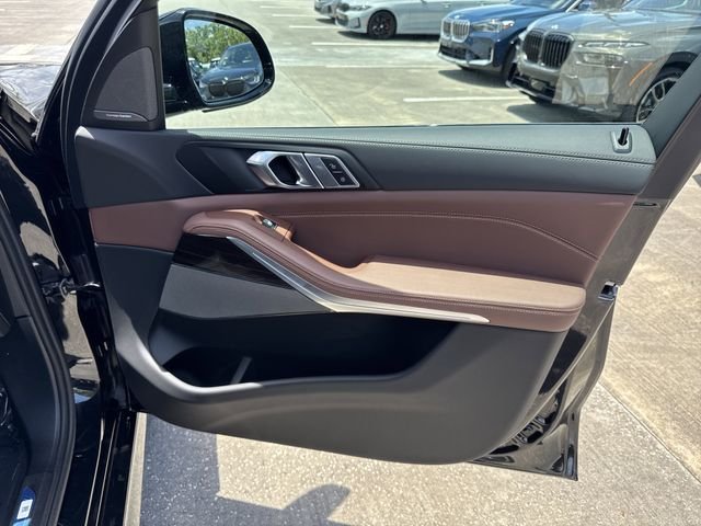 New 2026 Black Sapphire Metallic BMW xDrive40i image 8