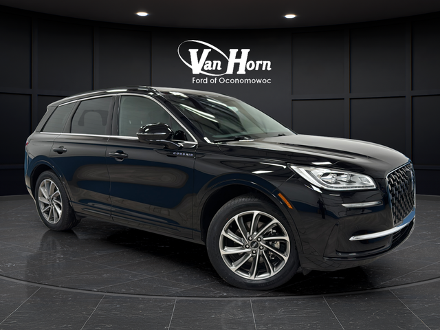Used 2025 Infinite Black Metallic Clearcoat Lincoln Grand Touring image 1