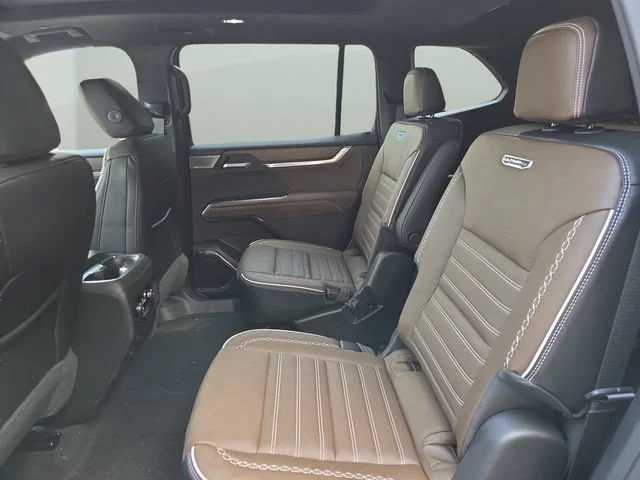 2026 GMC Acadia Denali Ultimate - Photo 21