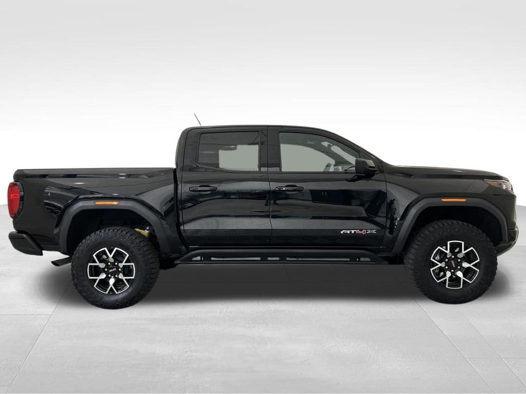 2024 GMC Canyon AT4X - Photo 7