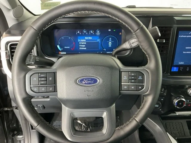 Certified Used 2025  Ford Lariat image 19