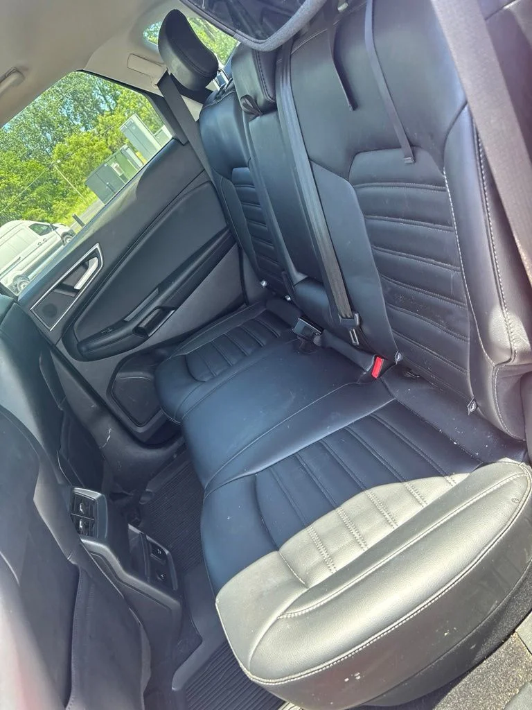Used 2023 Rapid Red Metallic Tinted Clearcoat Ford SEL image 9