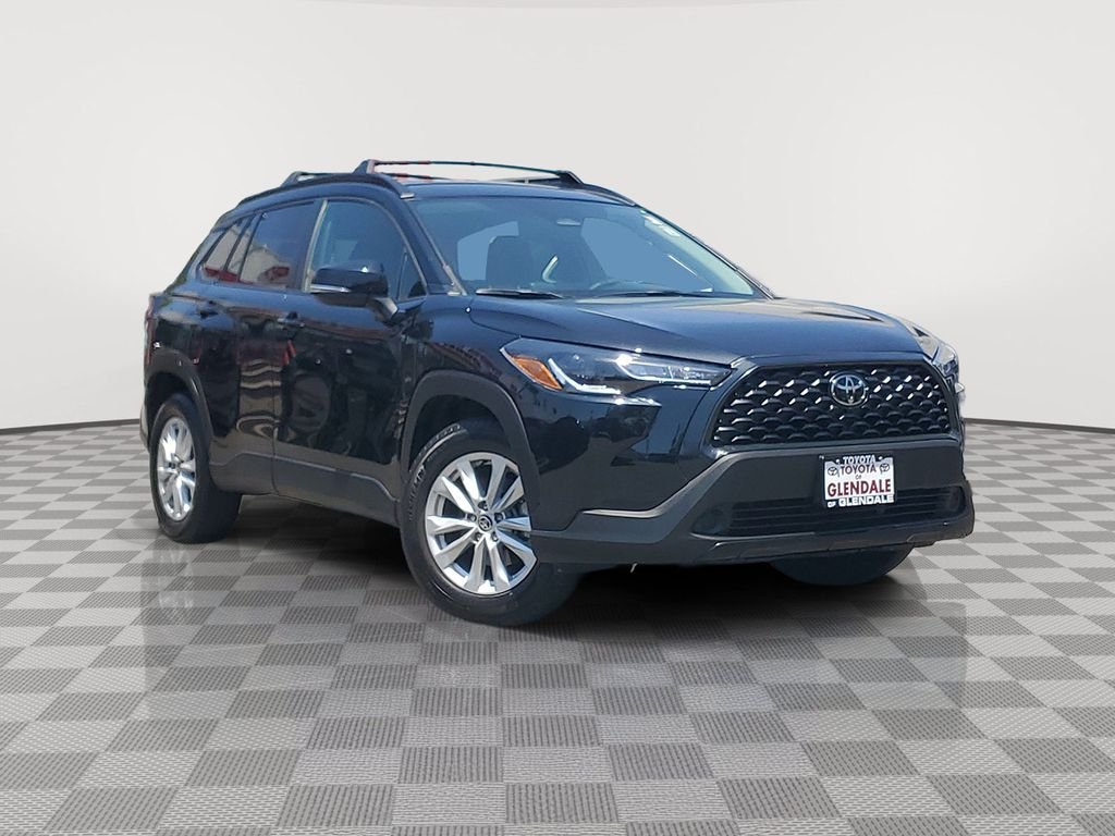 その他 CAL CROSS Pre-Owned 2024 Toyota Corolla Cross LE 4D Sport Utility in