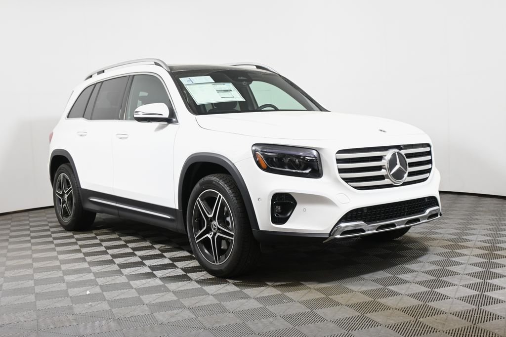 Used 2026 Polar White Mercedes-Benz GLB 250 image 9