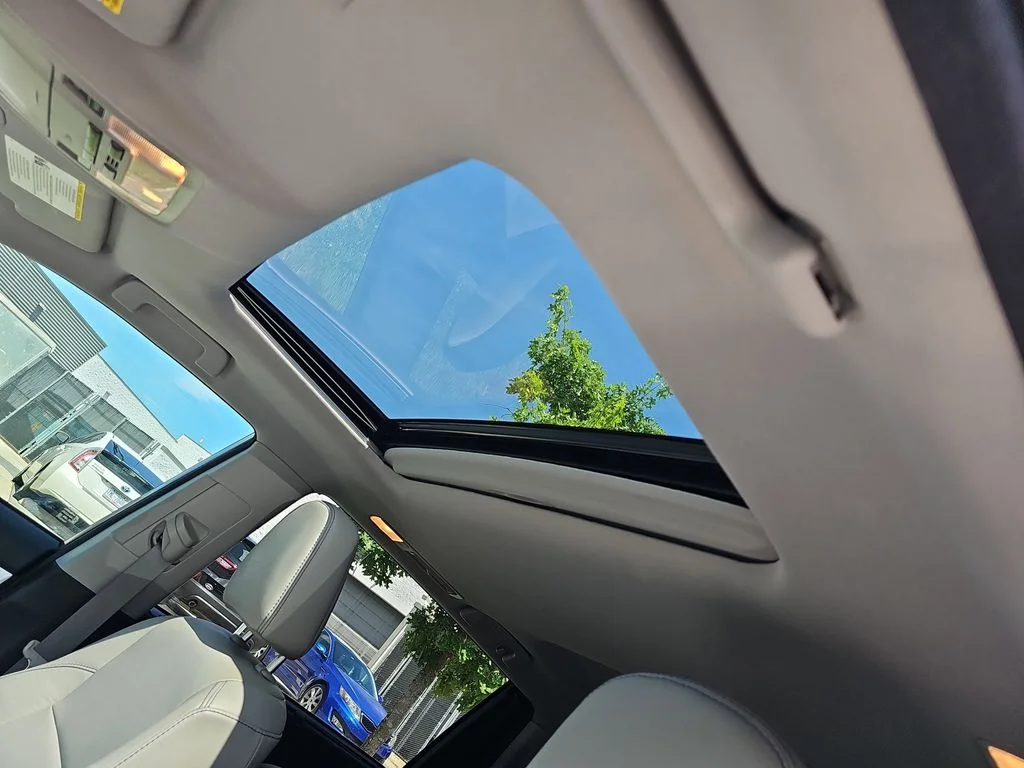 Used 2018 Gray Toyota XLE image 29