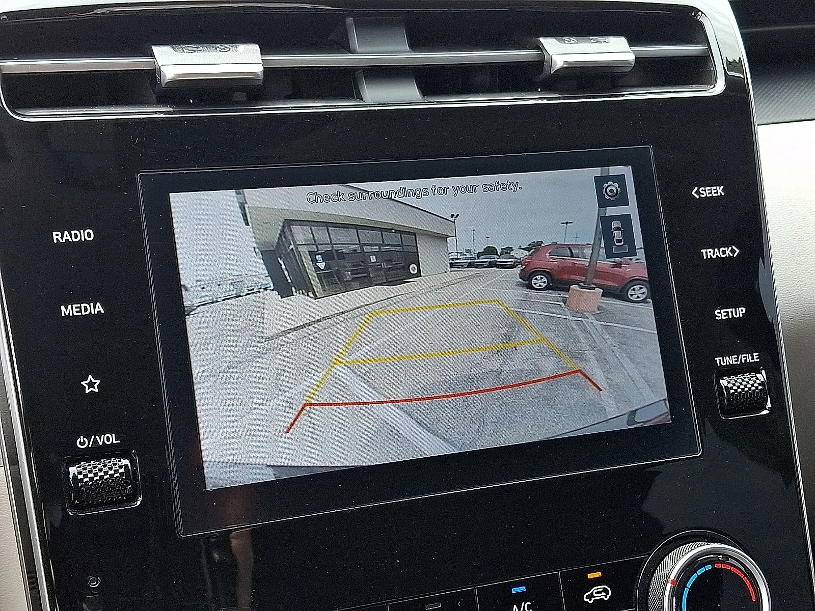 Used 2023 Black Hyundai SEL image 16