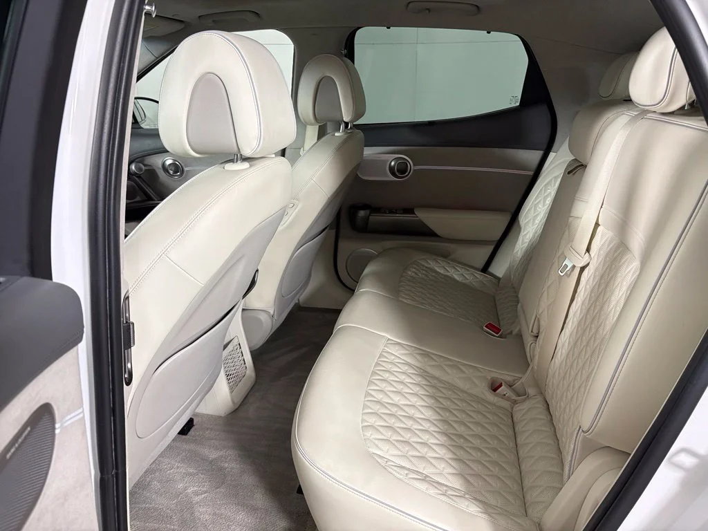 Used 2023 White Genesis Performance image 41
