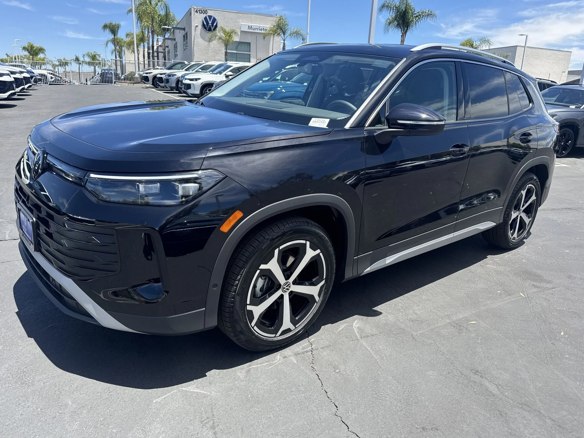 New 2026 Deep Black Pearl Volkswagen SE image 3