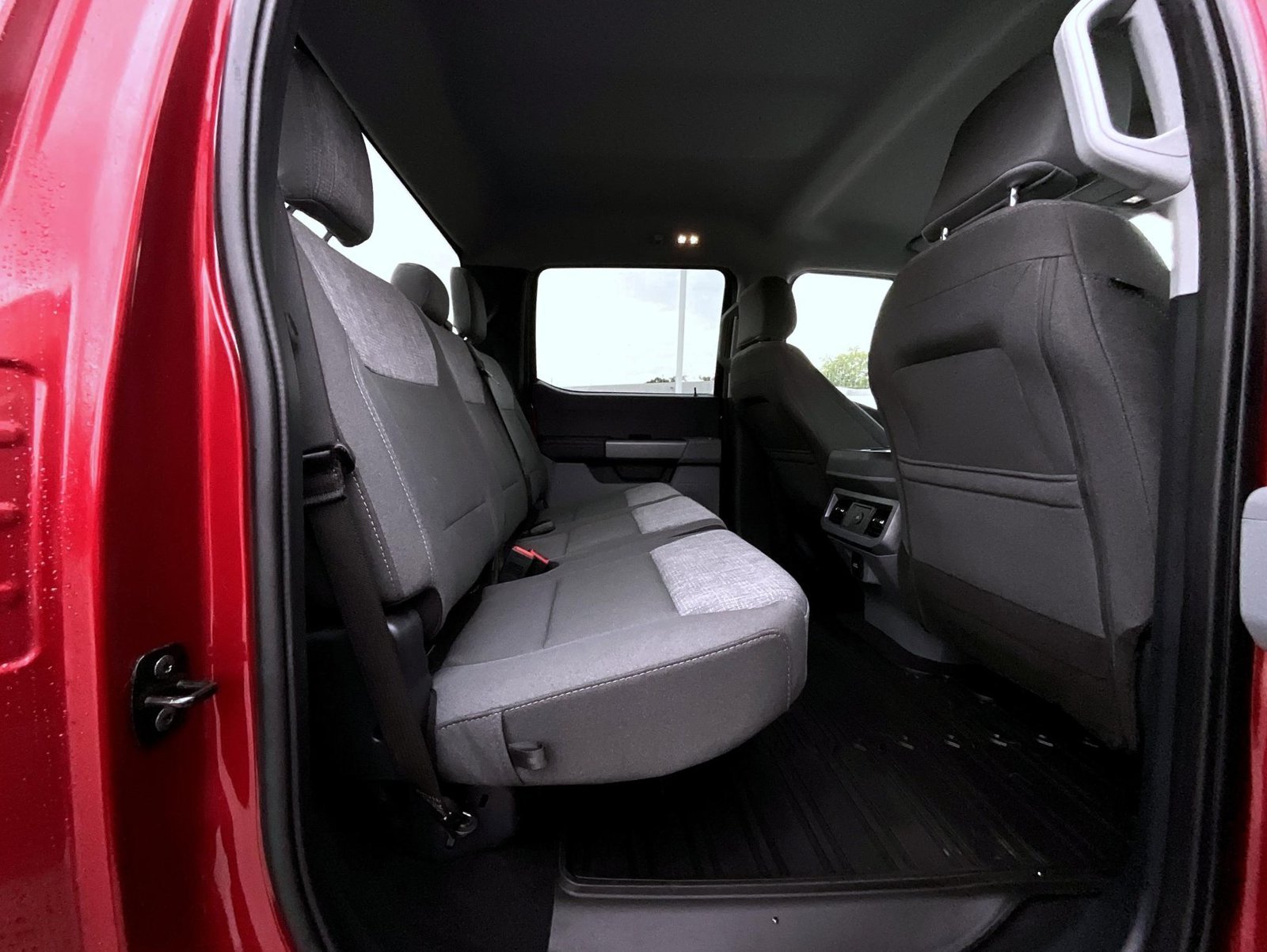 Used 2025 Red Ford XLT image 22