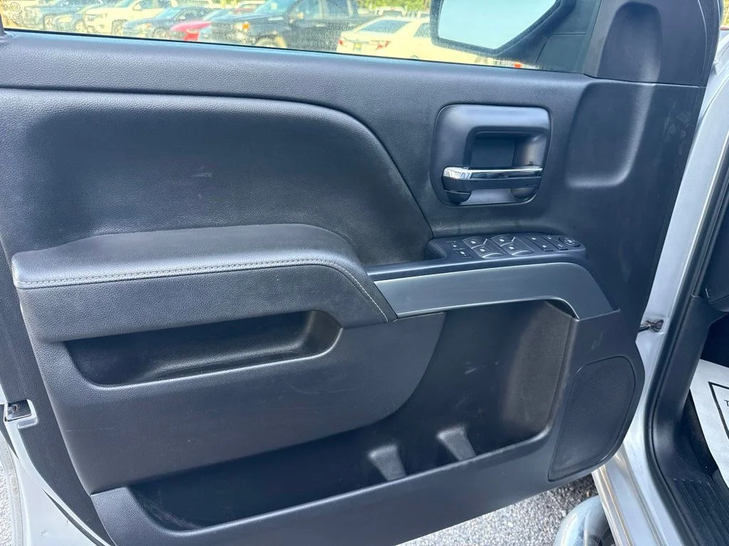 Used 2015 Silver Chevrolet LT image 35